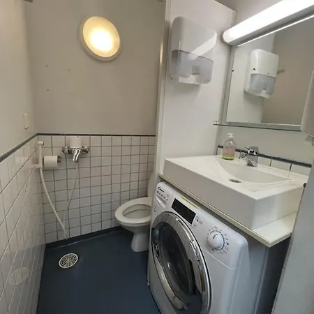 Office House Services 655 Albergue