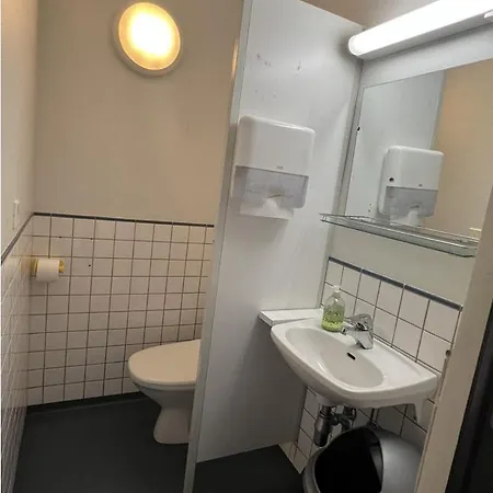 Vandrarhem Office House Services 655 Helsingfors