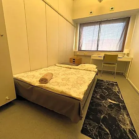 Office House Services 655 Albergue Helsínquia