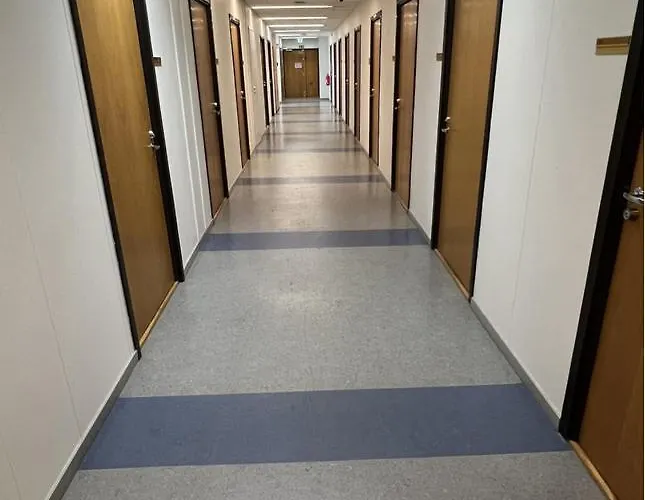 Office House Services 655 Hostelli Helsinki